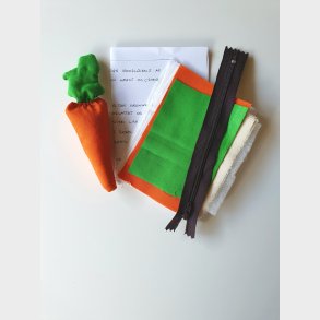 Lomme- og gulerodsstof til hest med seler